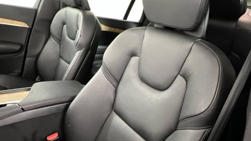 2022 Volvo XC90 - Images - 13