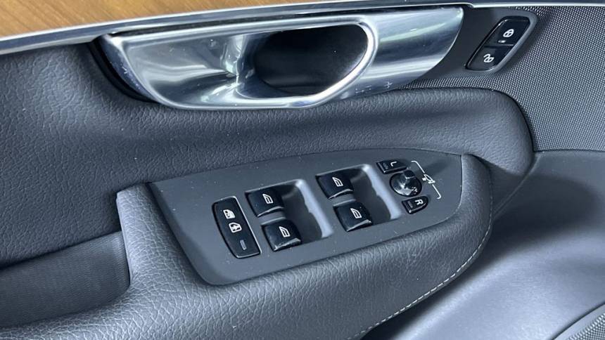 2022 Volvo XC90 - Images - 15