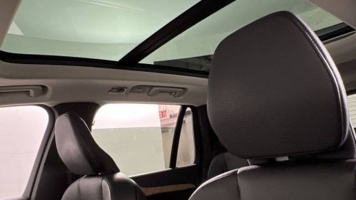 2022 Volvo XC90 - Images - 16