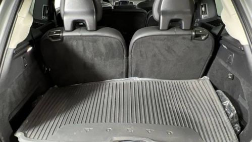 2022 Volvo XC90 - Images - 21