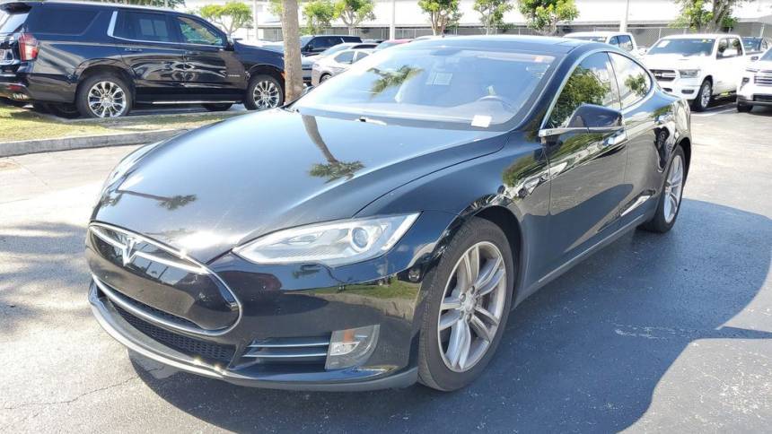2014 Tesla Model S 5YJSA1H17EFP44339