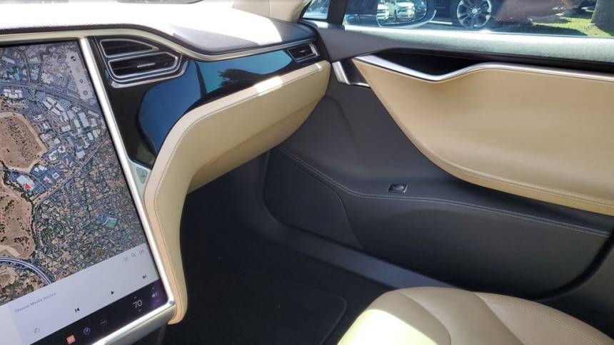 2014 Tesla Model S 5YJSA1H17EFP44339