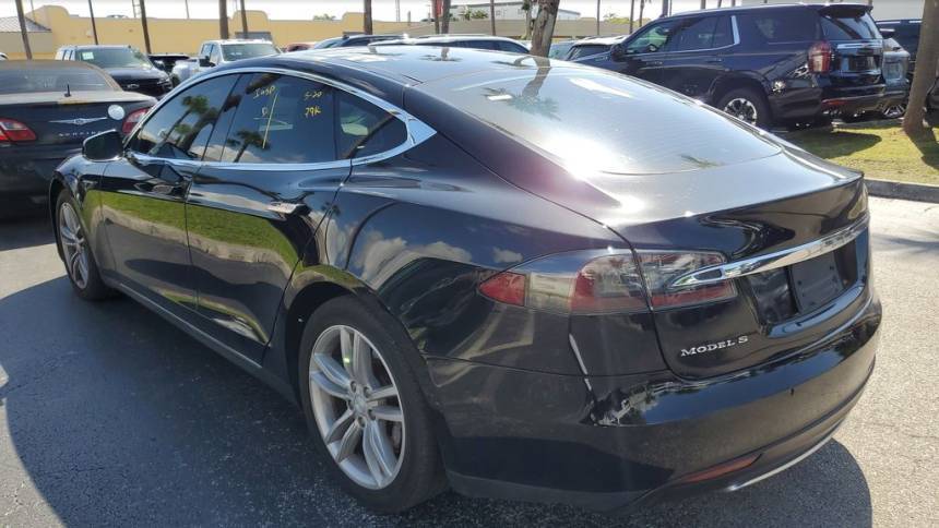 2014 Tesla Model S 5YJSA1H17EFP44339