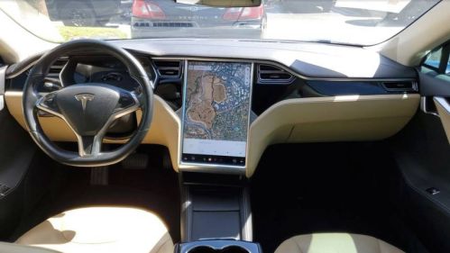 2014 Tesla Model S 5YJSA1H17EFP44339