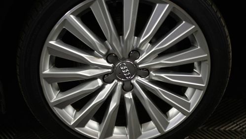 2016 Audi A3 Sportback e-tron - Images - 10