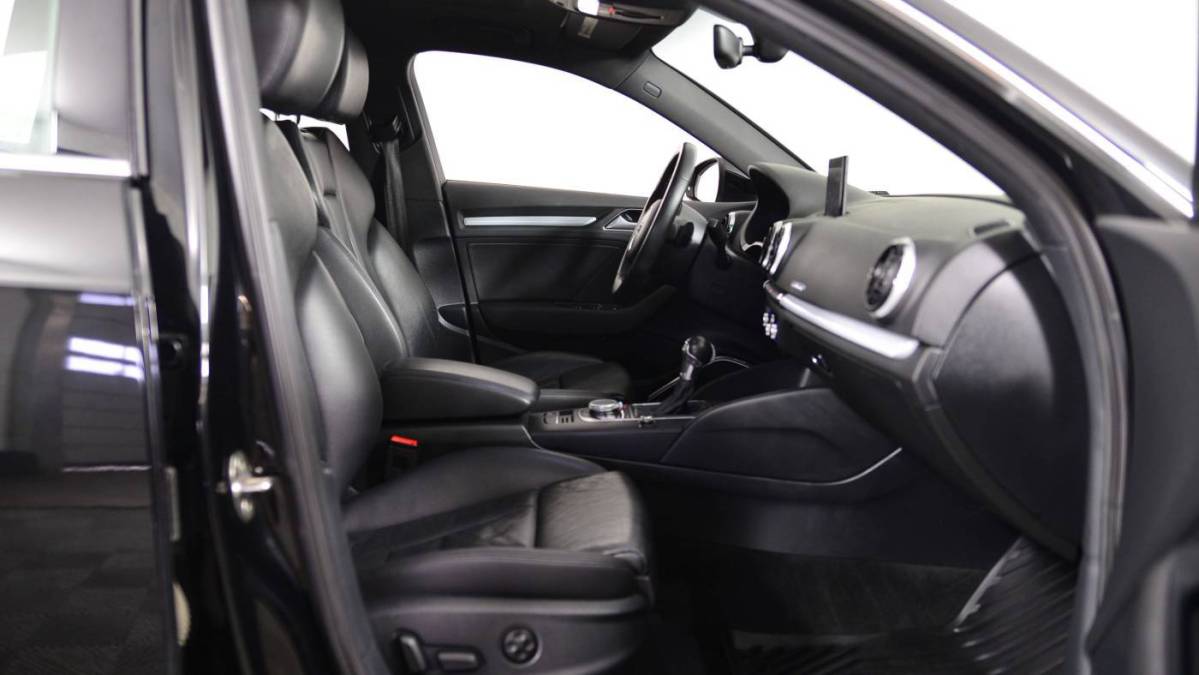 2016 Audi A3 Sportback e-tron - Images - 13