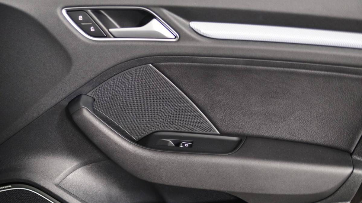 2016 Audi A3 Sportback e-tron - Images - 16
