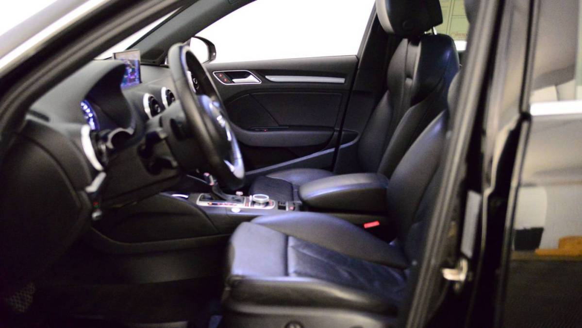 2016 Audi A3 Sportback e-tron - Images - 24