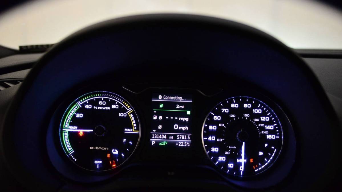 2016 Audi A3 Sportback e-tron - Images - 34