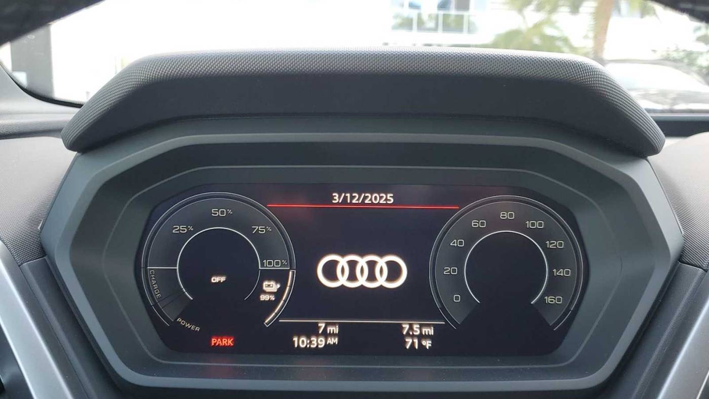 2025 Audi Q4 e-tron WA1B5BFZ3SP043439