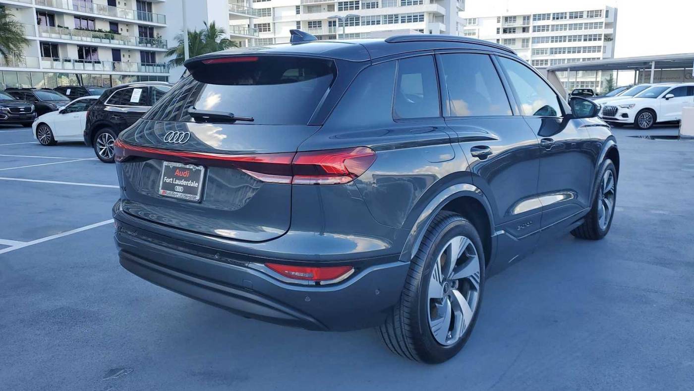 2025 Audi Q6 e-tron WA124BGF7SA017601
