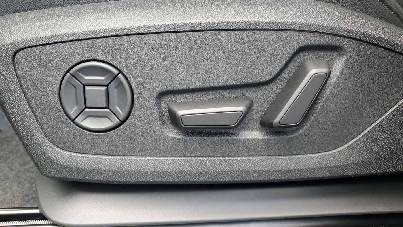 2025 Audi Q6 e-tron WA114BGF8SA036430