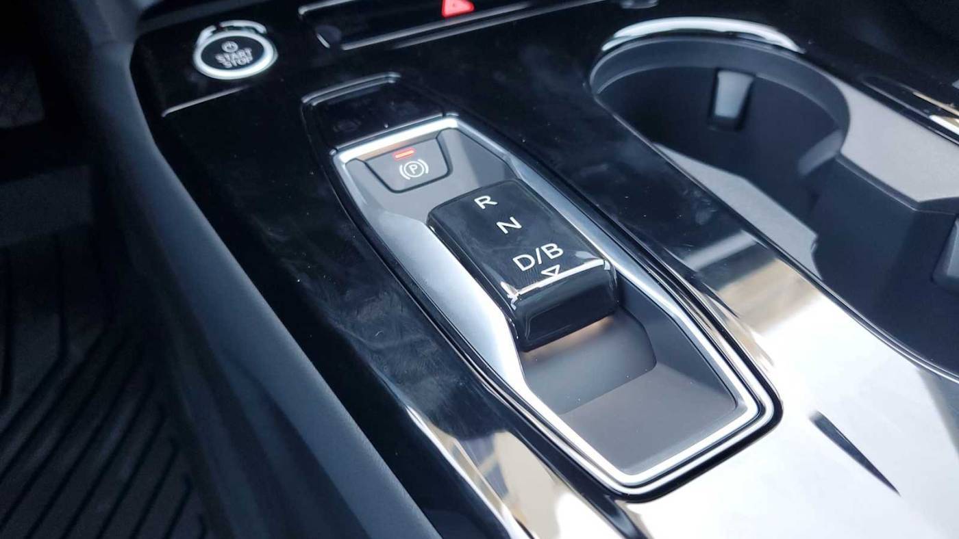2025 Audi Q6 e-tron WA114BGF2SA033278