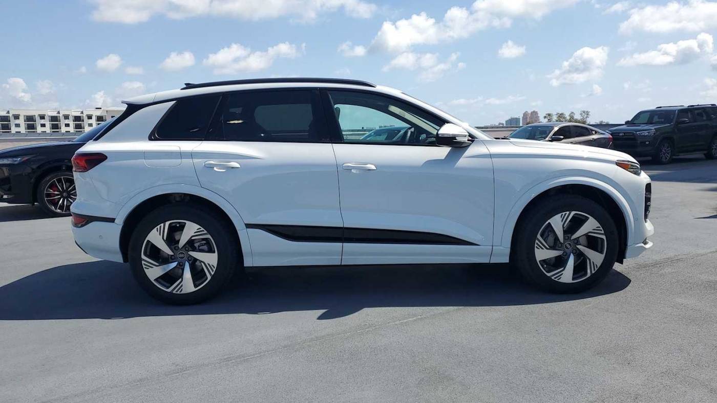 2025 Audi Q6 e-tron WA124BGF0SA025443