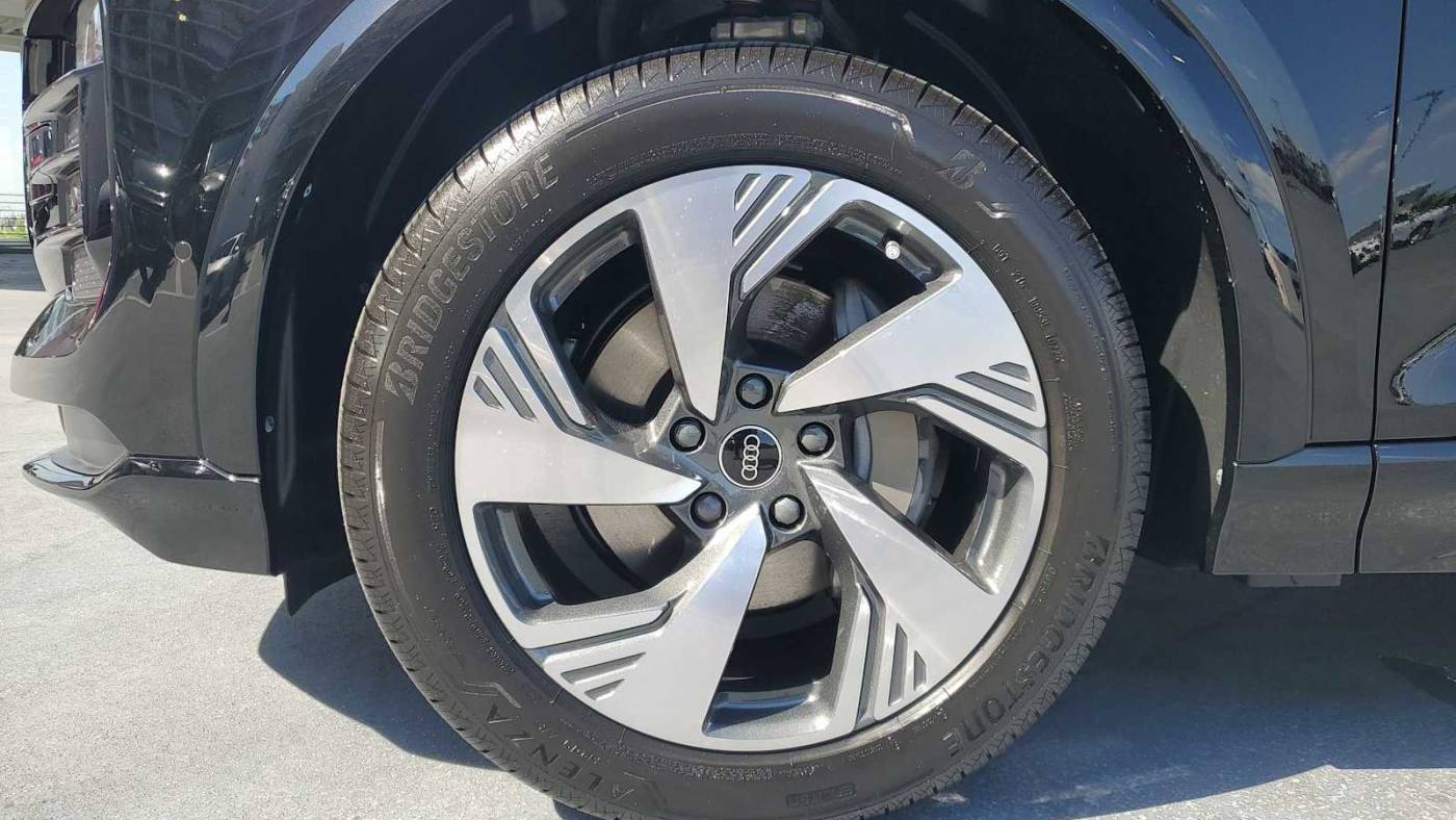 2025 Audi Q6 e-tron WA114BGF2SA033278