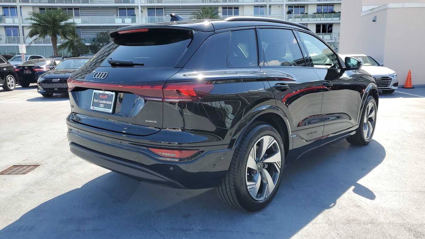 2025 Audi Q6 e-tron WA114BGF2SA033278