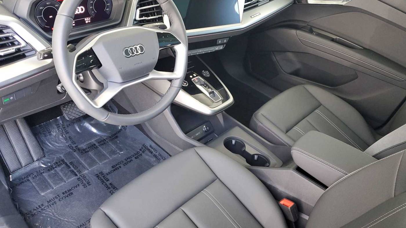 2025 Audi Q4 e-tron WA1LUBFZ8SP045081