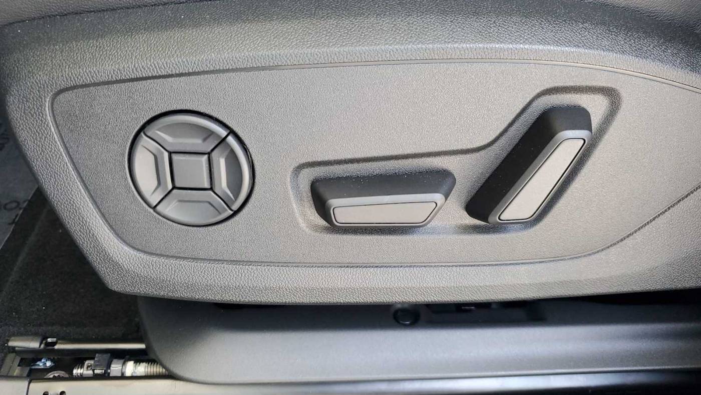 2025 Audi Q4 e-tron WA1LUBFZ8SP045081
