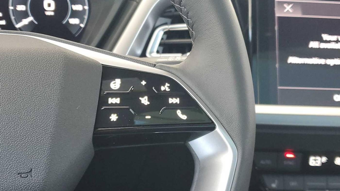 2025 Audi Q4 e-tron WA1LUBFZ8SP045081