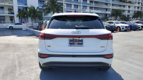 2025 Audi Q6 e-tron WA124BGF0SA025443