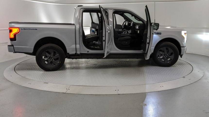 2025 Ford F-150 Lightning - Images - 8