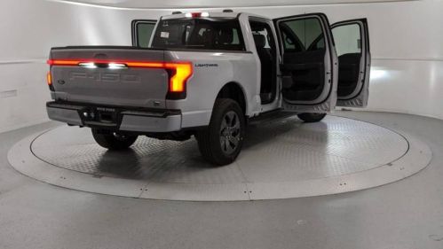 2025 Ford F-150 Lightning - Images - 9