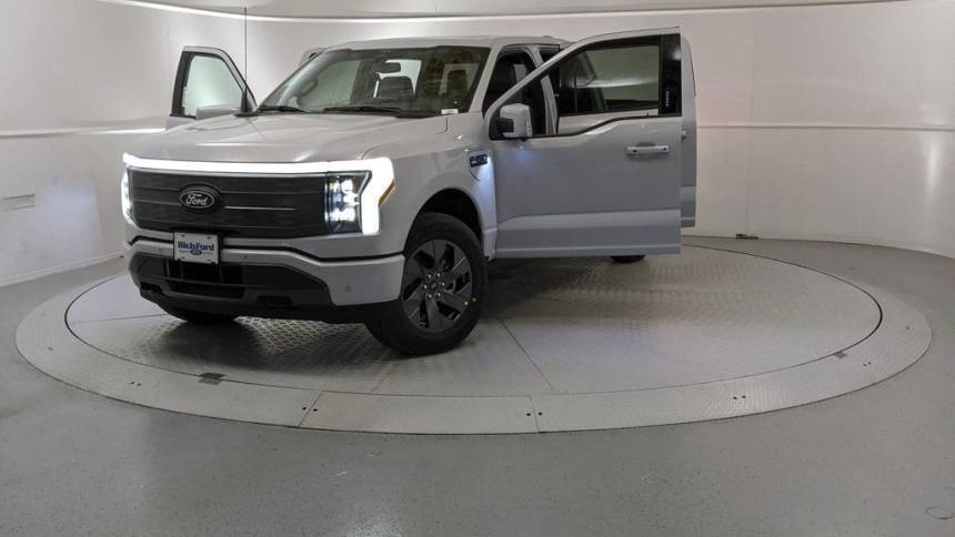 2025 Ford F-150 Lightning - Images - 12