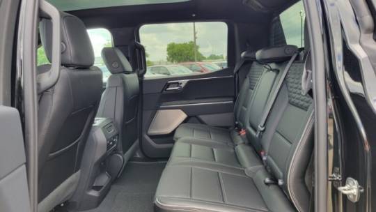 2025 GMC Sierra EV - Images - 31