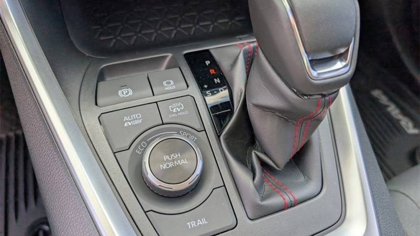2025 Toyota RAV4 Plug-In Hybrid - Images - 22