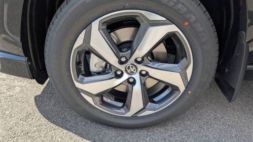 2025 Toyota RAV4 Plug-In Hybrid - Images - 34
