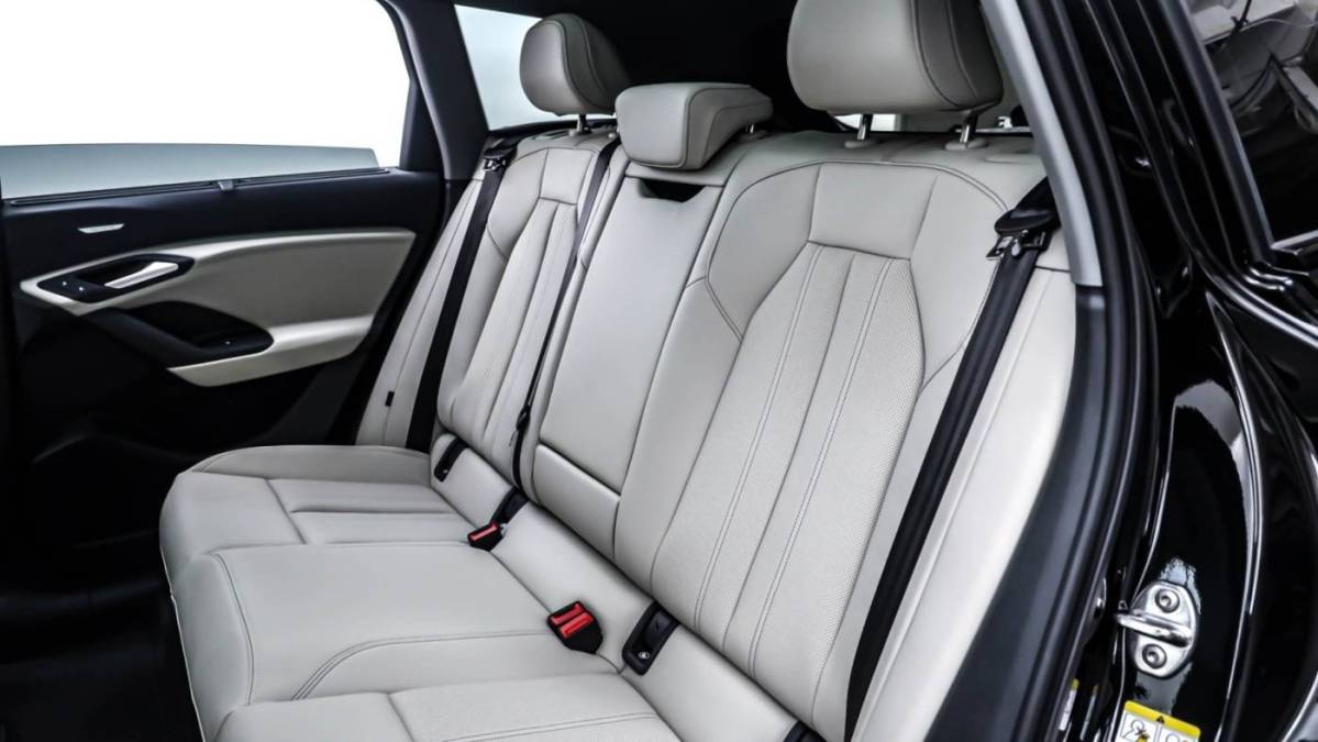 2025 Audi Q6 e-tron - Images - 8