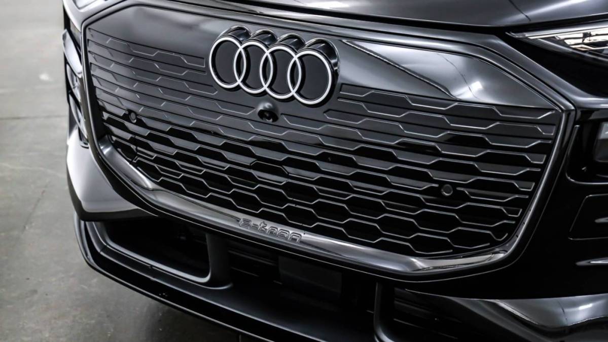 2025 Audi Q6 e-tron - Images - 13