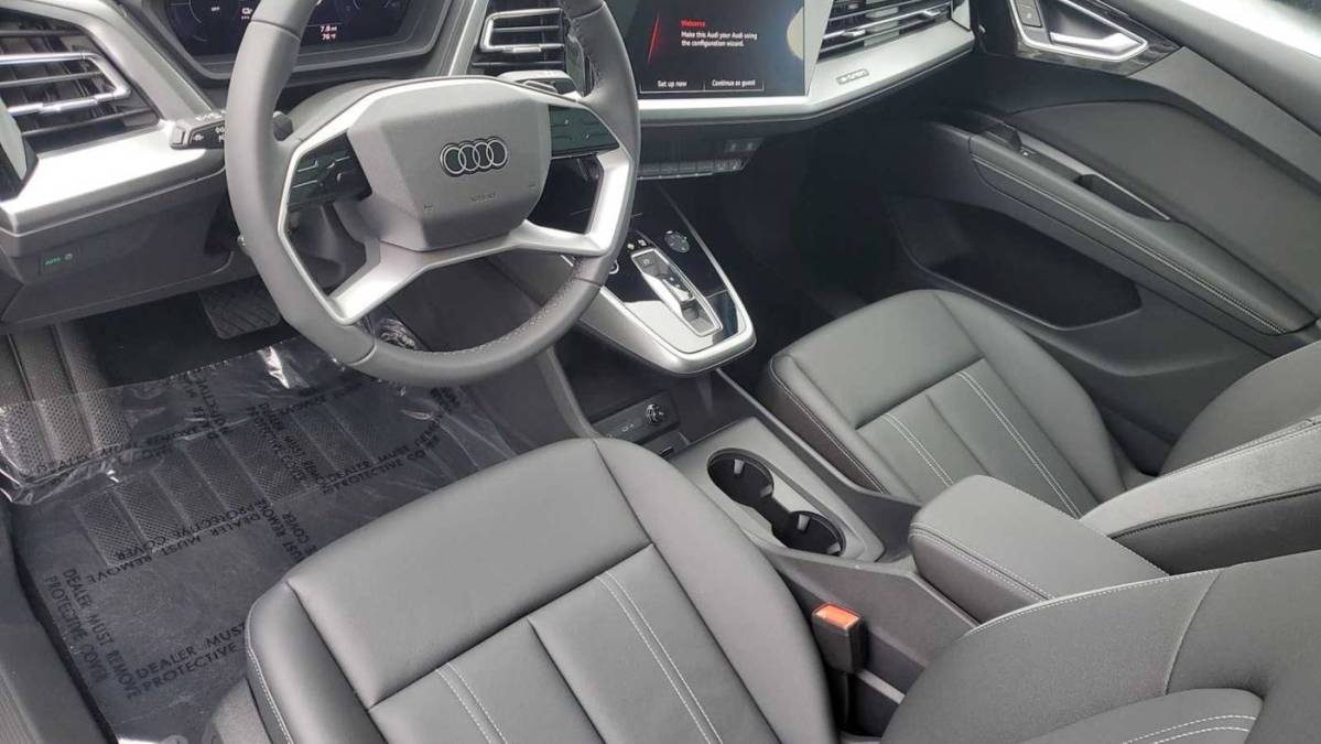 2025 Audi Q4 e-tron - Images - 2