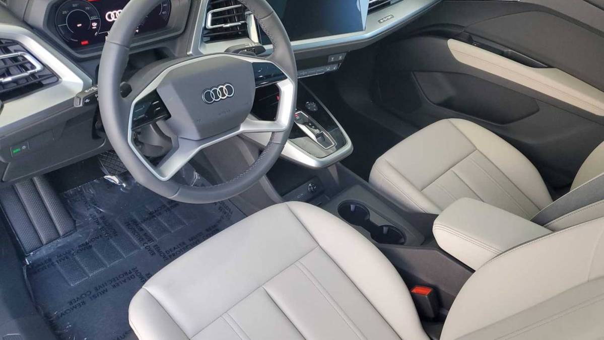2025 Audi Q4 e-tron - Images - 2