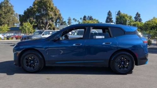 2023 BMW iX - Images - 9