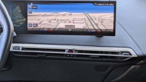 2023 BMW iX - Images - 11