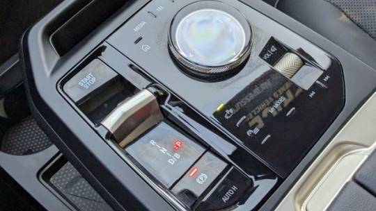 2023 BMW iX - Images - 14