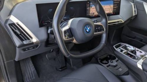 2023 BMW iX - Images - 16