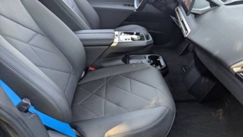 2023 BMW iX - Images - 22