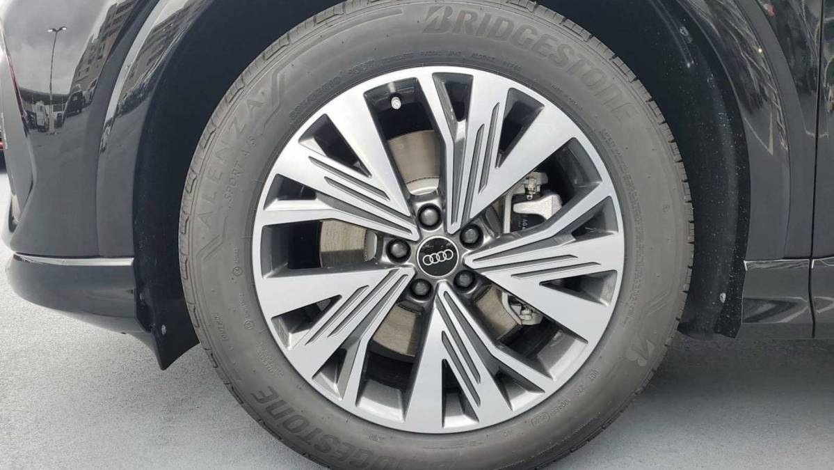 2025 Audi Q4 e-tron - Images - 10