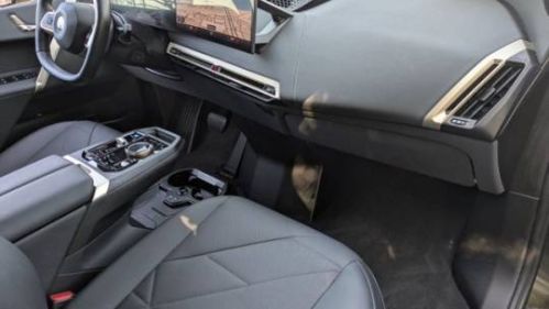 2023 BMW iX - Images - 23