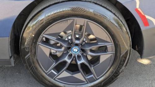 2023 BMW iX - Images - 24
