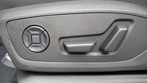 2025 Audi Q4 e-tron - Images - 13