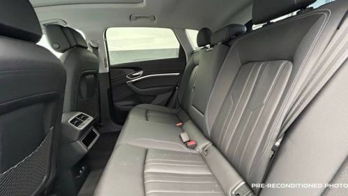 2021 Audi e-tron - Images - 11