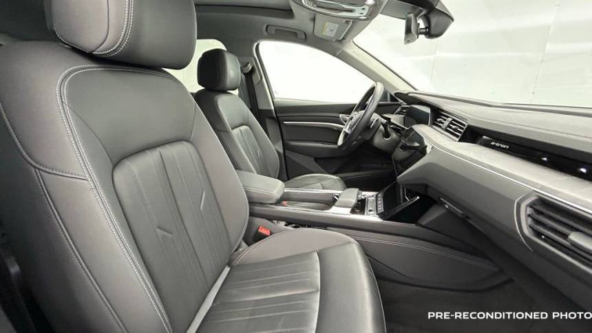 2021 Audi e-tron - Images - 13
