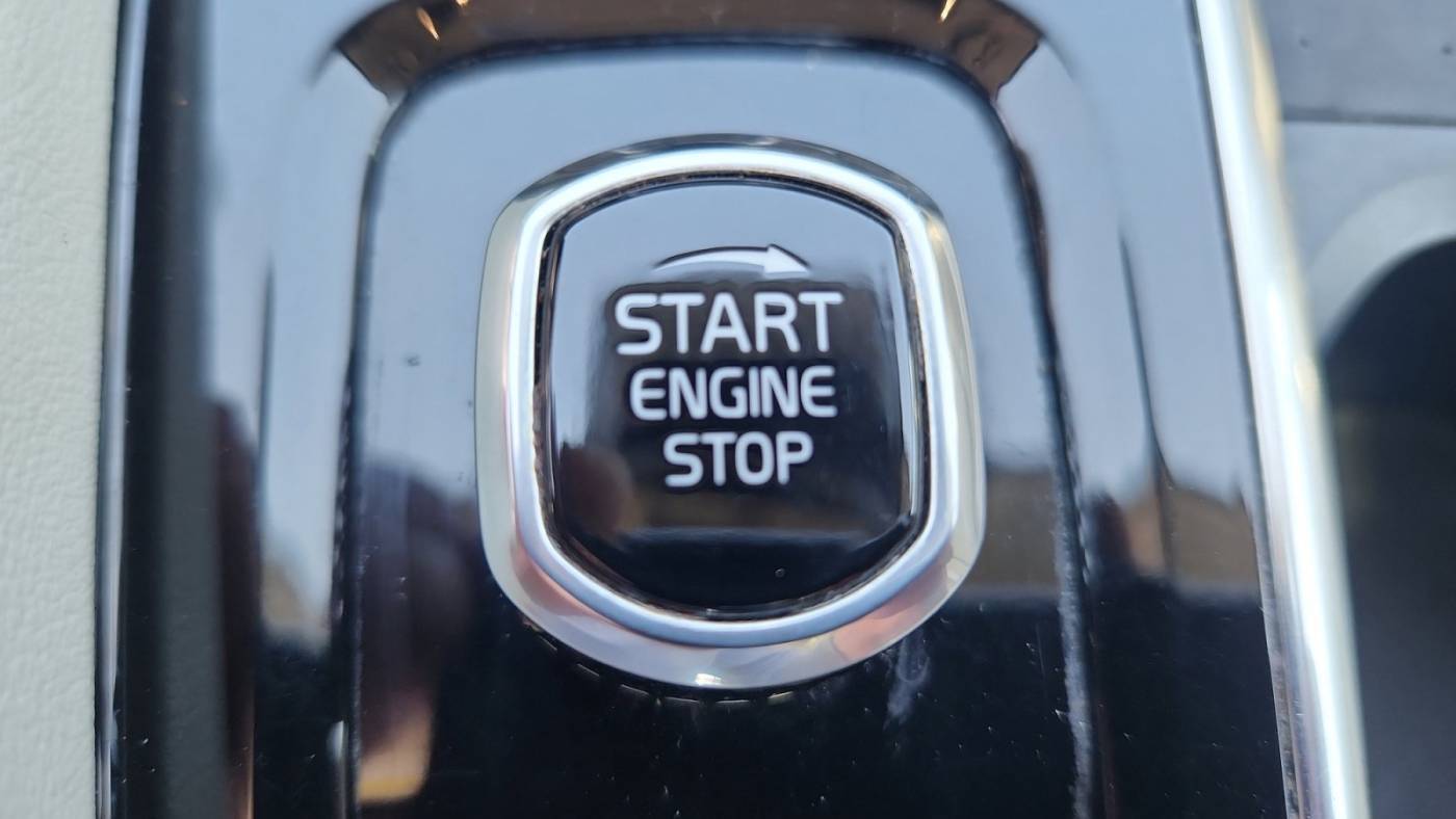 2022 Volvo XC90 YV4BR0CL5N1776367