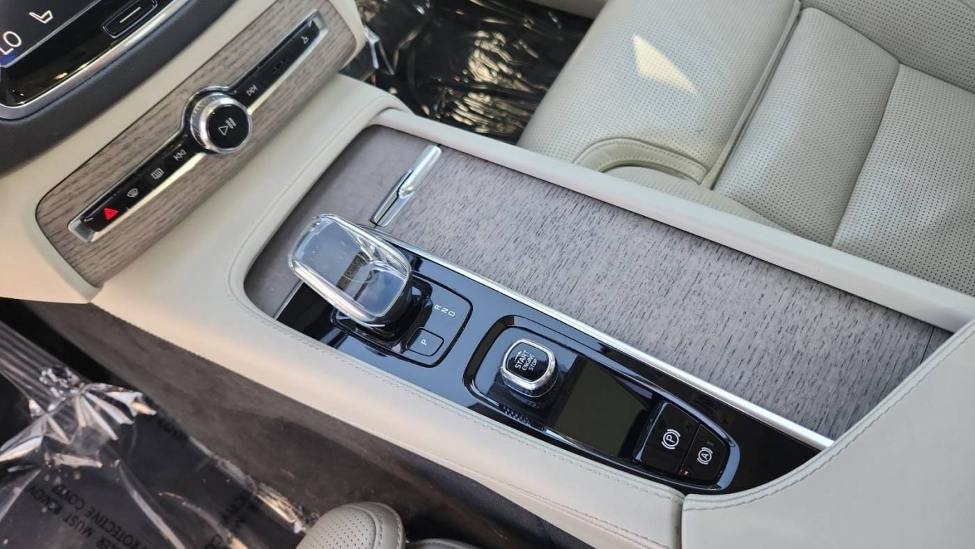 2022 Volvo XC90 YV4BR0CL5N1776367