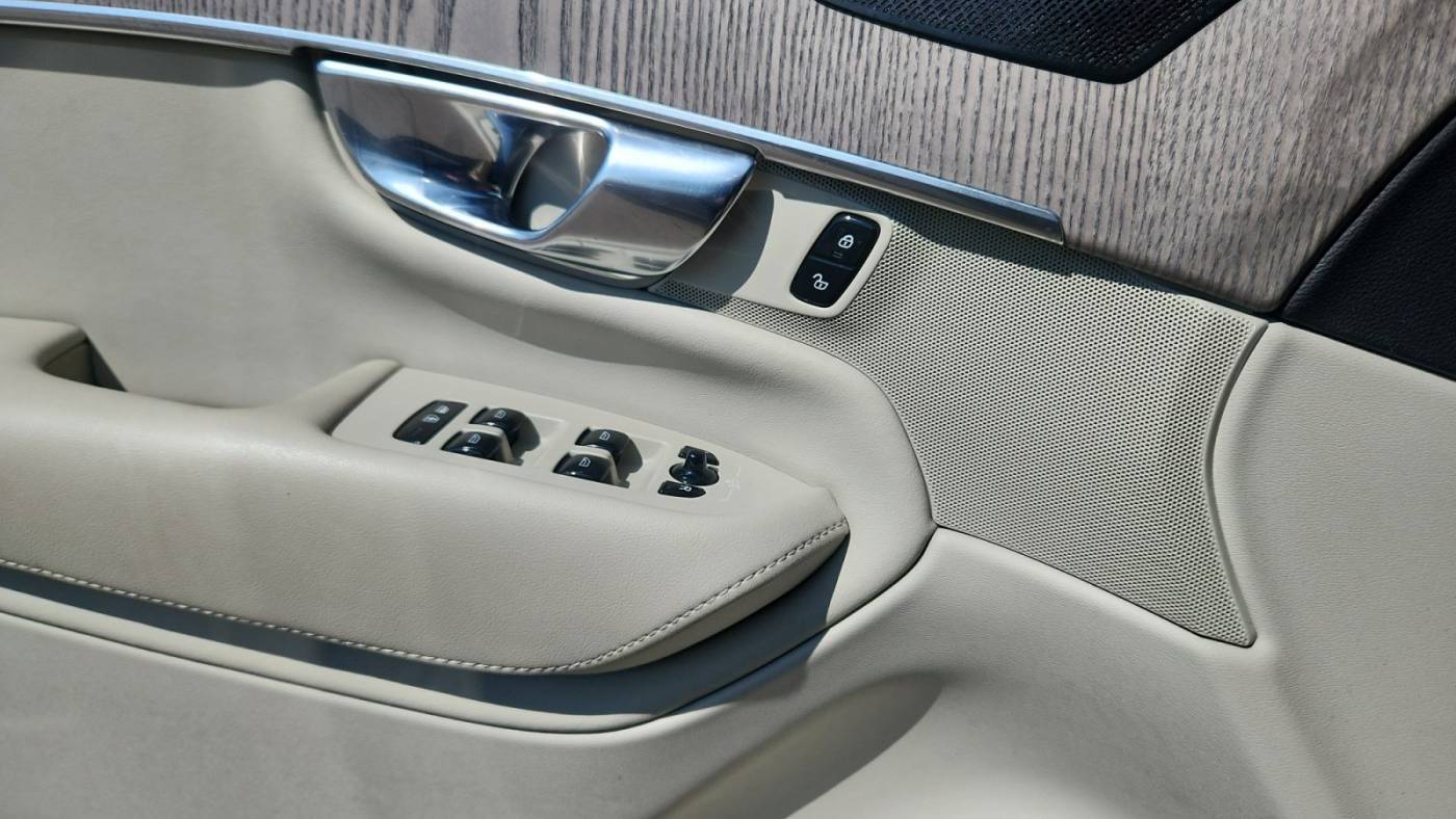 2022 Volvo XC90 YV4BR0CL5N1776367