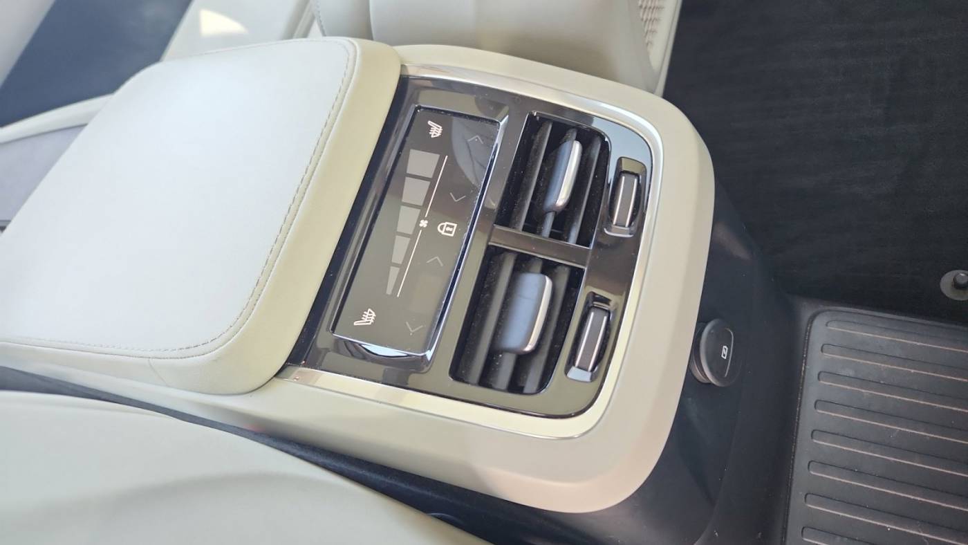 2022 Volvo XC90 YV4BR0CL5N1776367