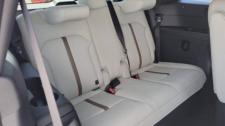 2025 Mazda CX-90 - Images - 17